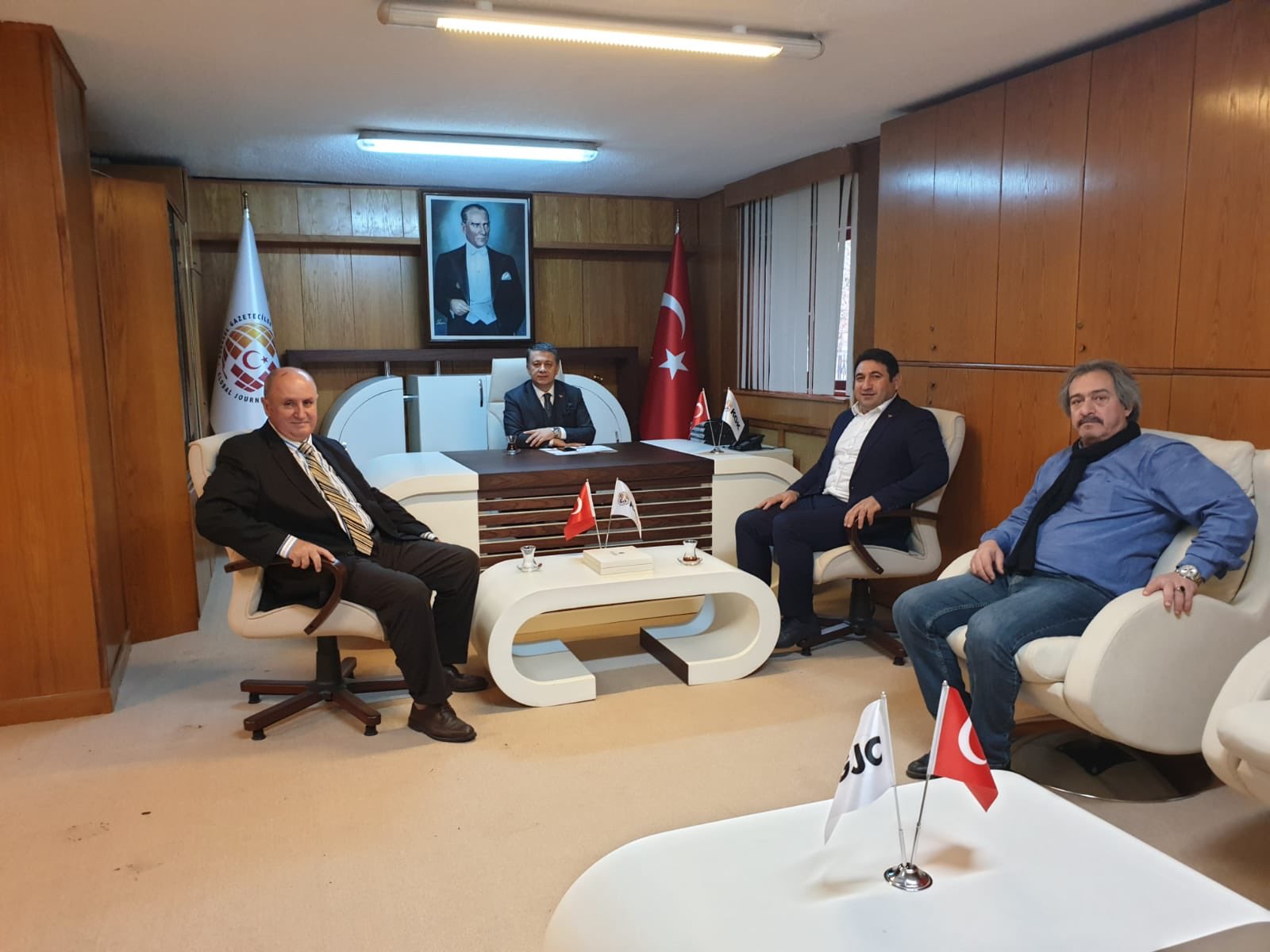 KGK’ya ziyaretçi akını