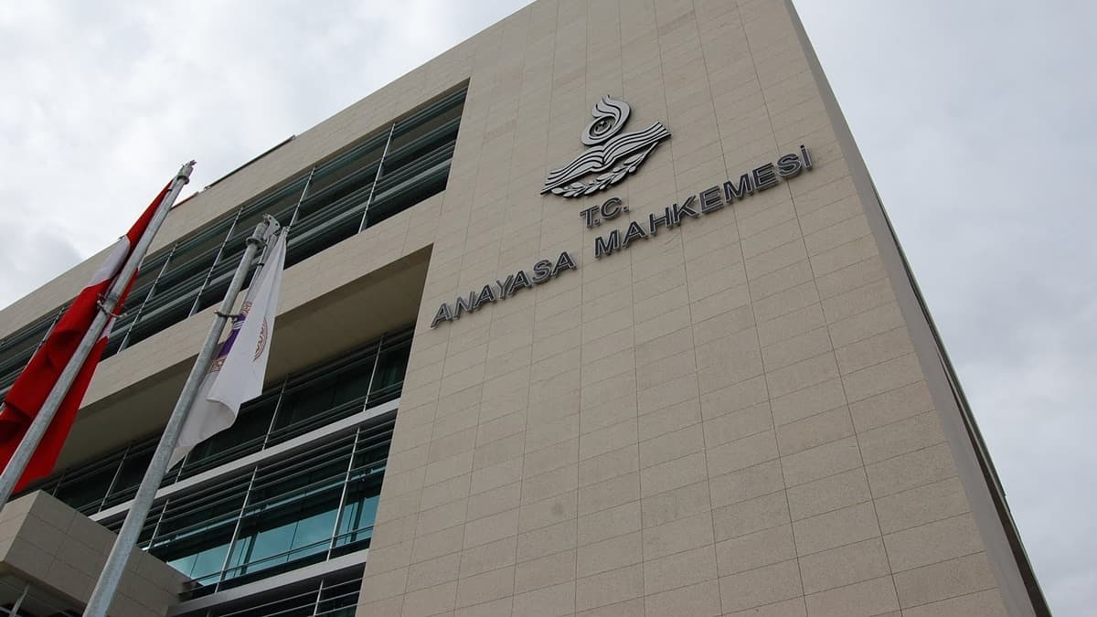 AYM’den gazetecilere kötü haber