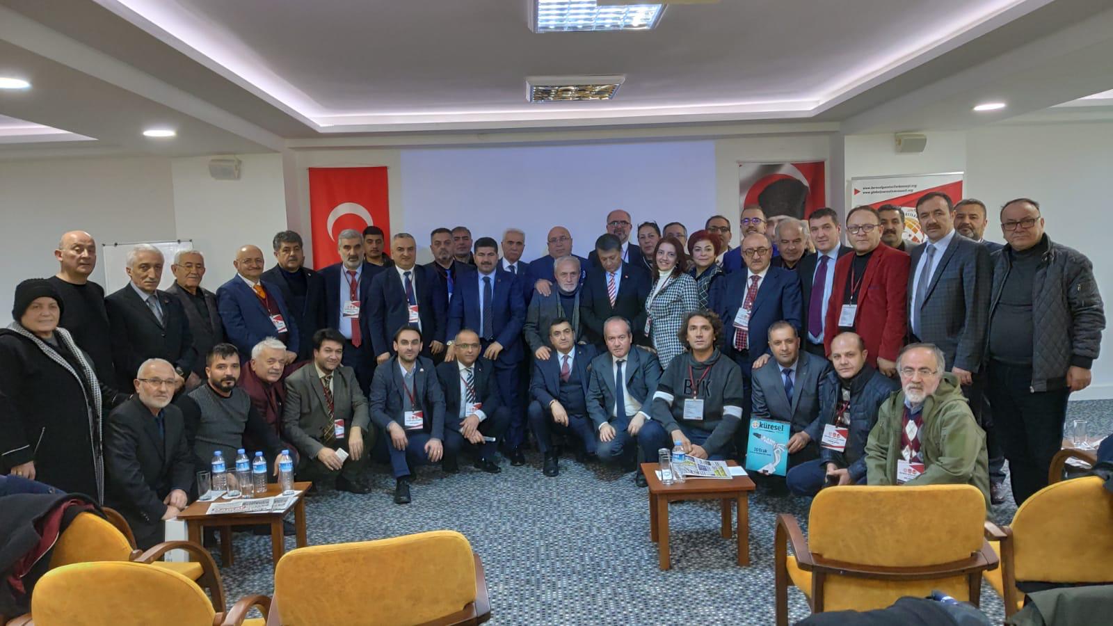 KGK Niğde Medya Buluşmasına katılan il temsilcileri