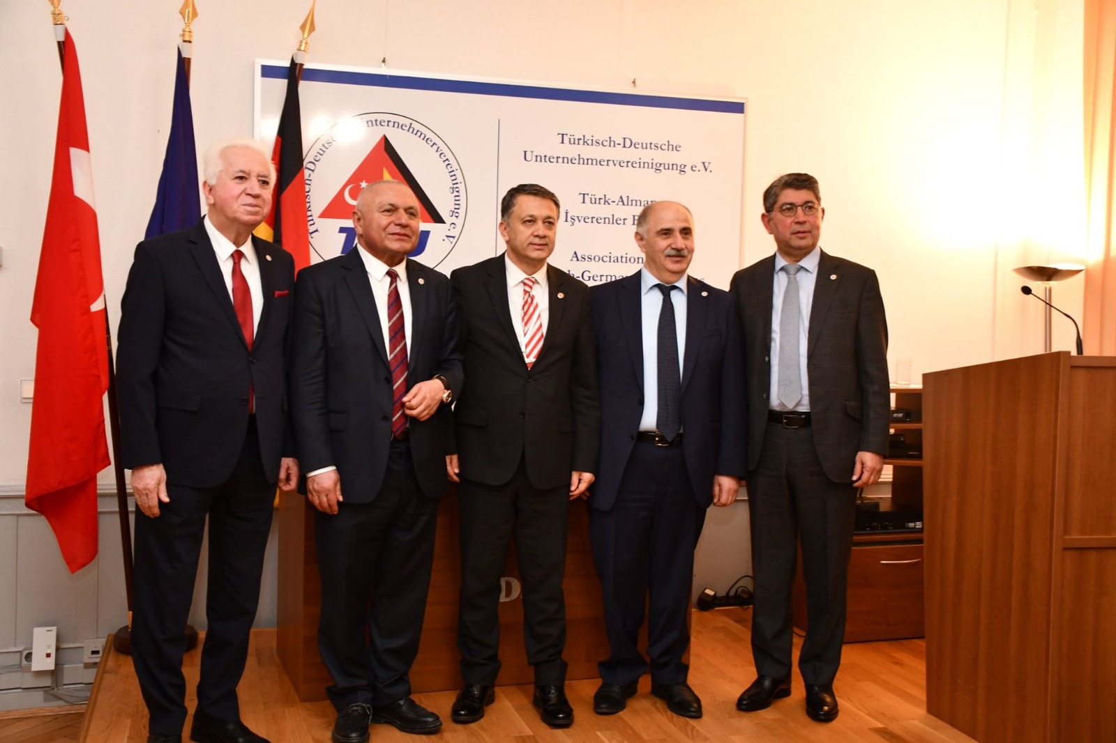 Berlin’de Türk toplumu temsilcileriyle buluştuk