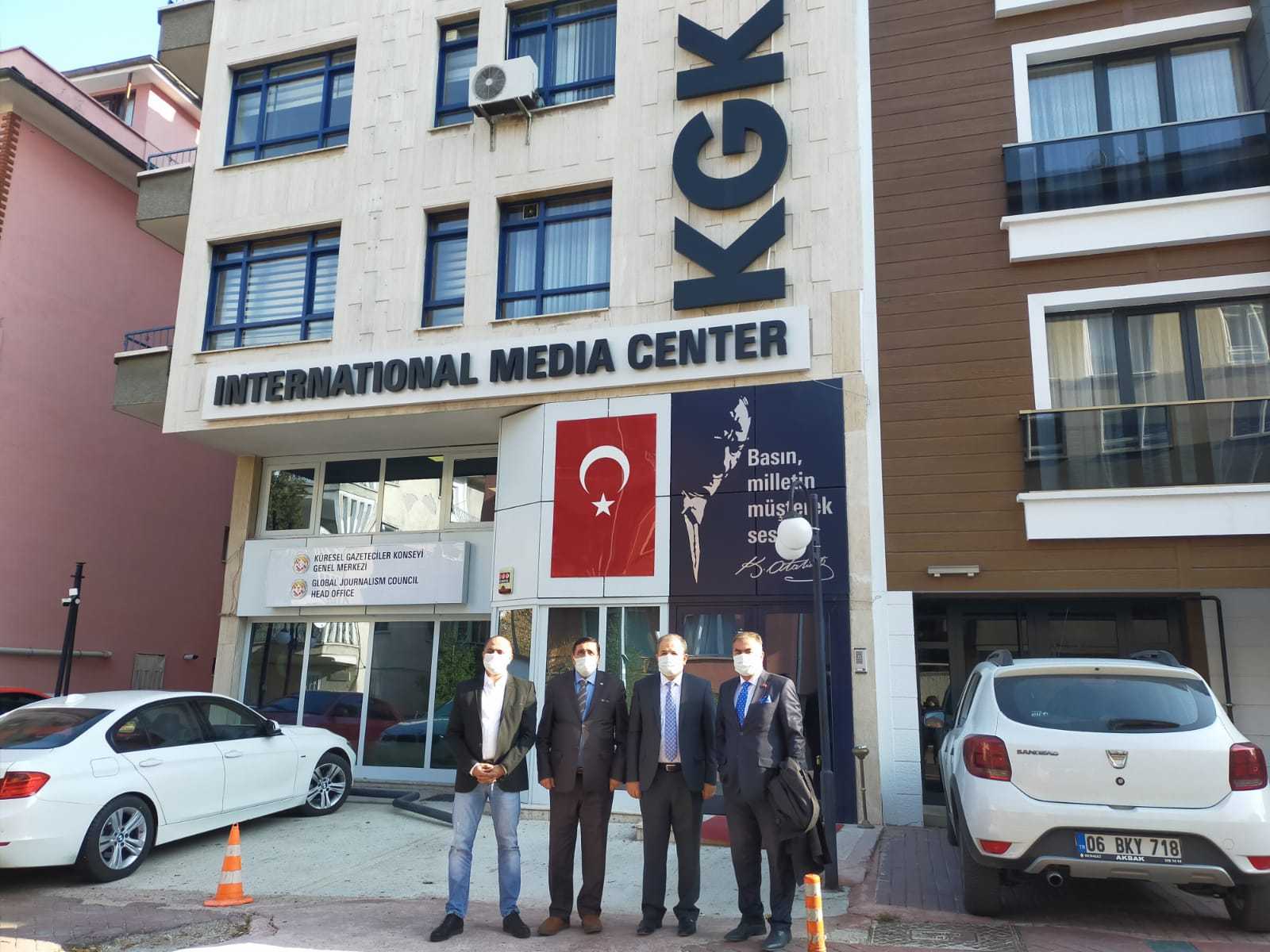 Türkiye Berberler ve Kuaförler Federasyonu’ndan KGK’ya ziyaret