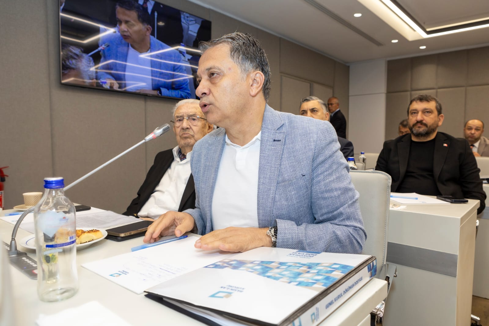 Dim: Anadolu basınına tasarruf sürecinde destek verilmeli 